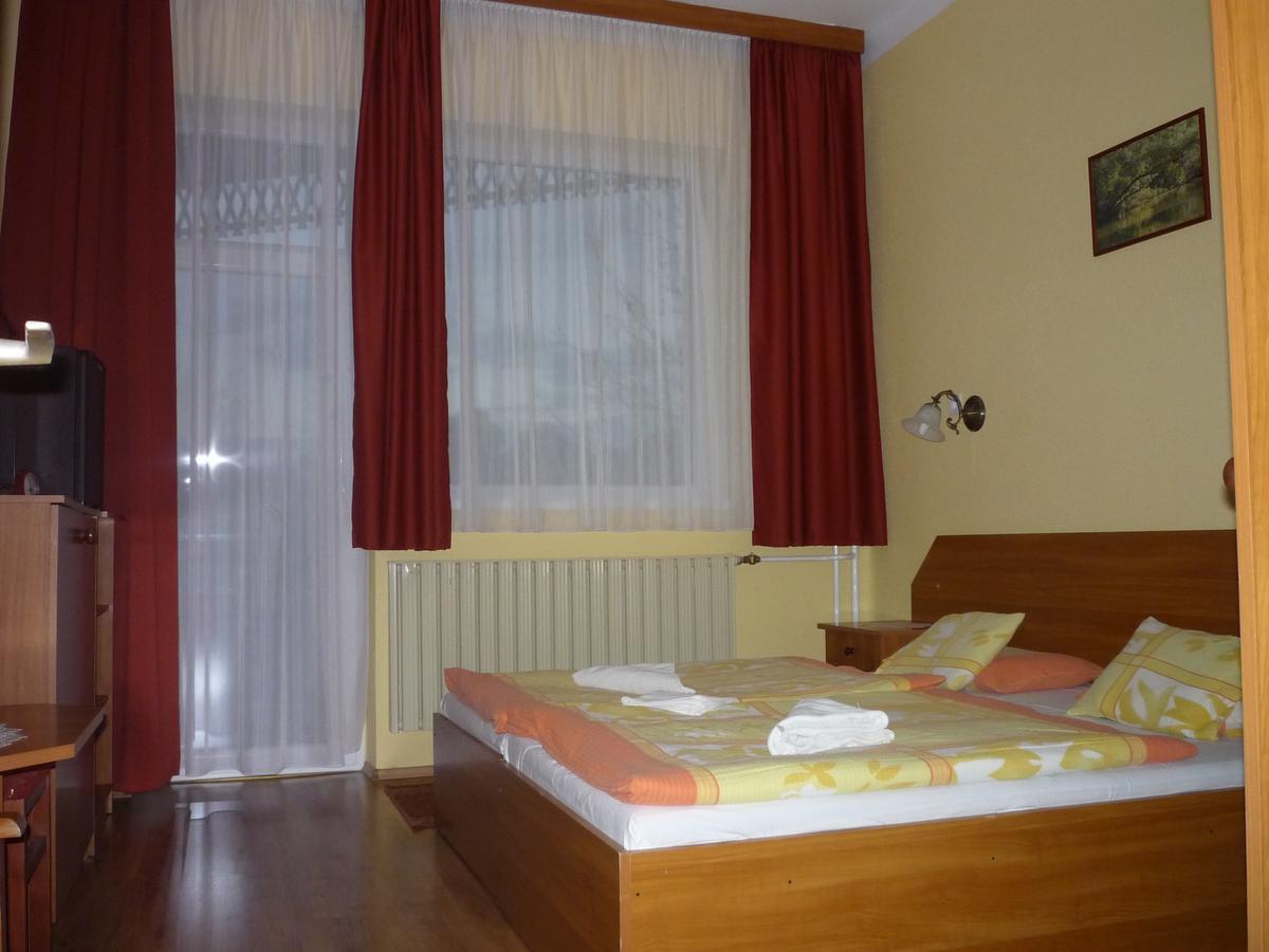Hableany Hotel Tiszafüred Buitenkant foto